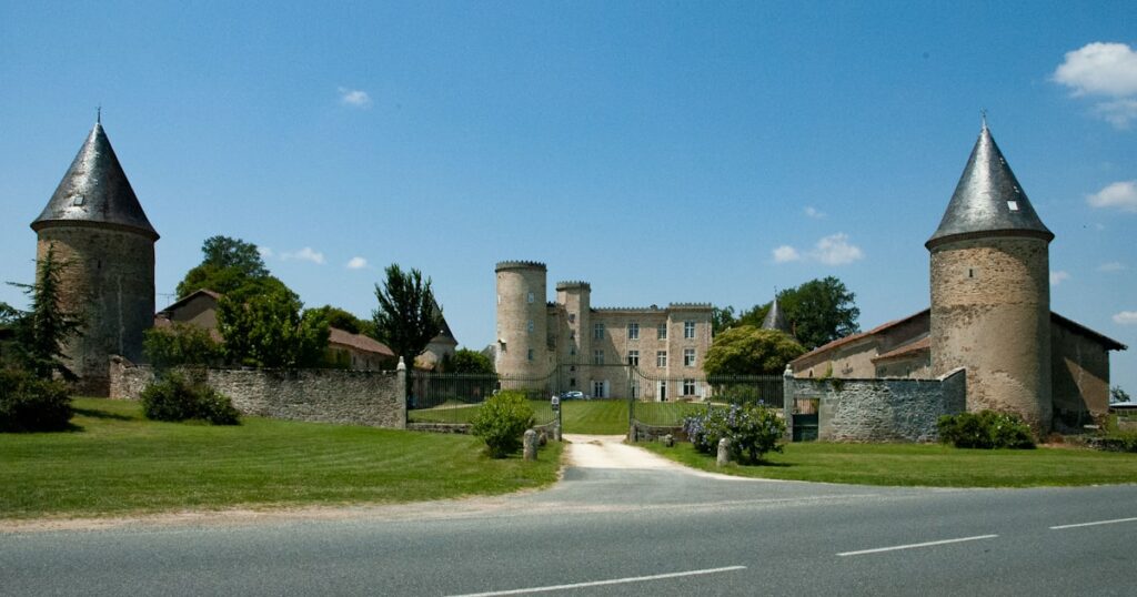 Lycée polyvalent Jules Verne – Lycée des métiers des sciences et technologies pour un développement durable – Château-Thierry — Château-Thierry